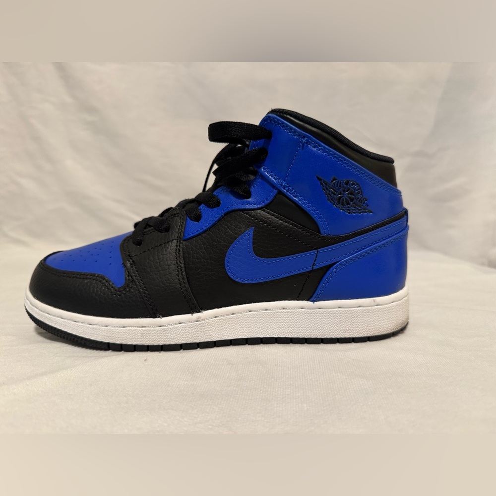 Nike Air Jordan 1 Mid 'Hyper Royal' Kids 6Y 554724-077
